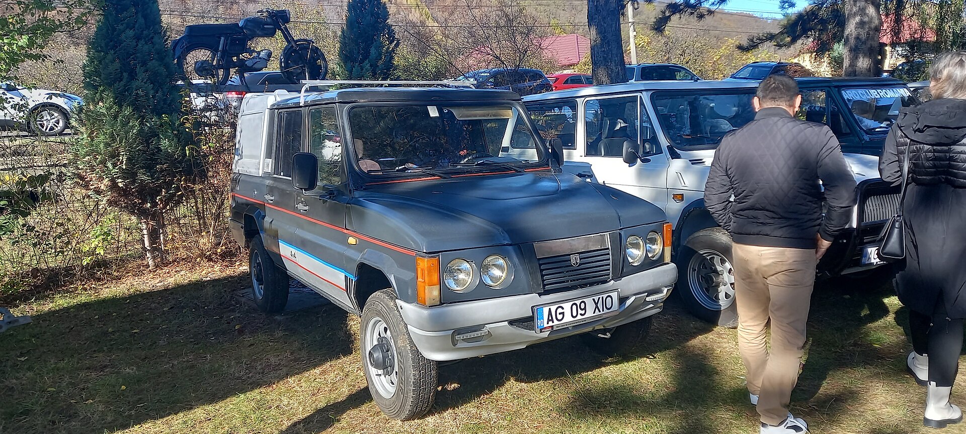 10.4 — An interesting version of the ARO 10. The 11.9 is a 4-door pick-up offered by ARO. This model is produced from 1999 to 2006.