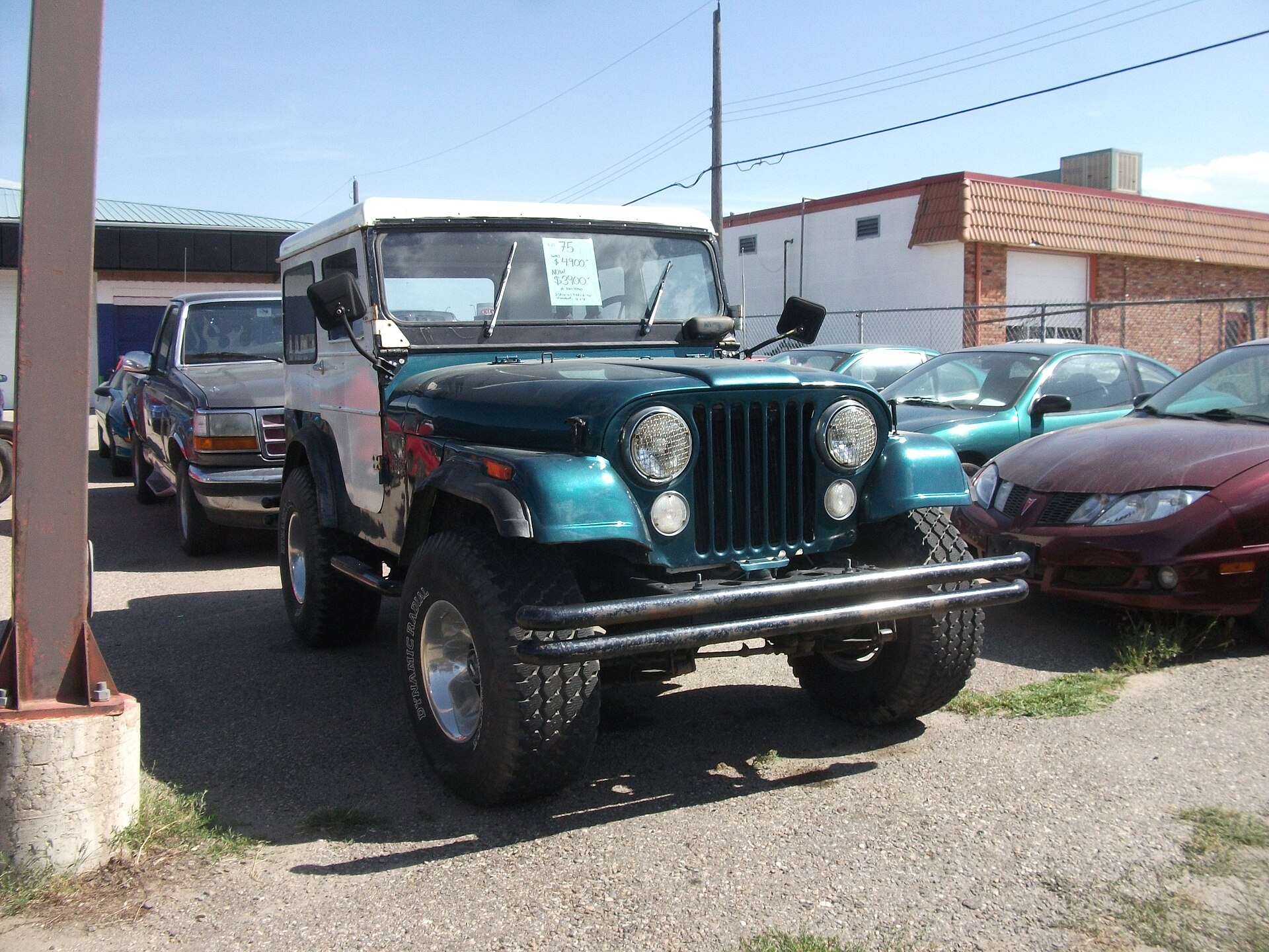 Jeep CJ-5 — photograph