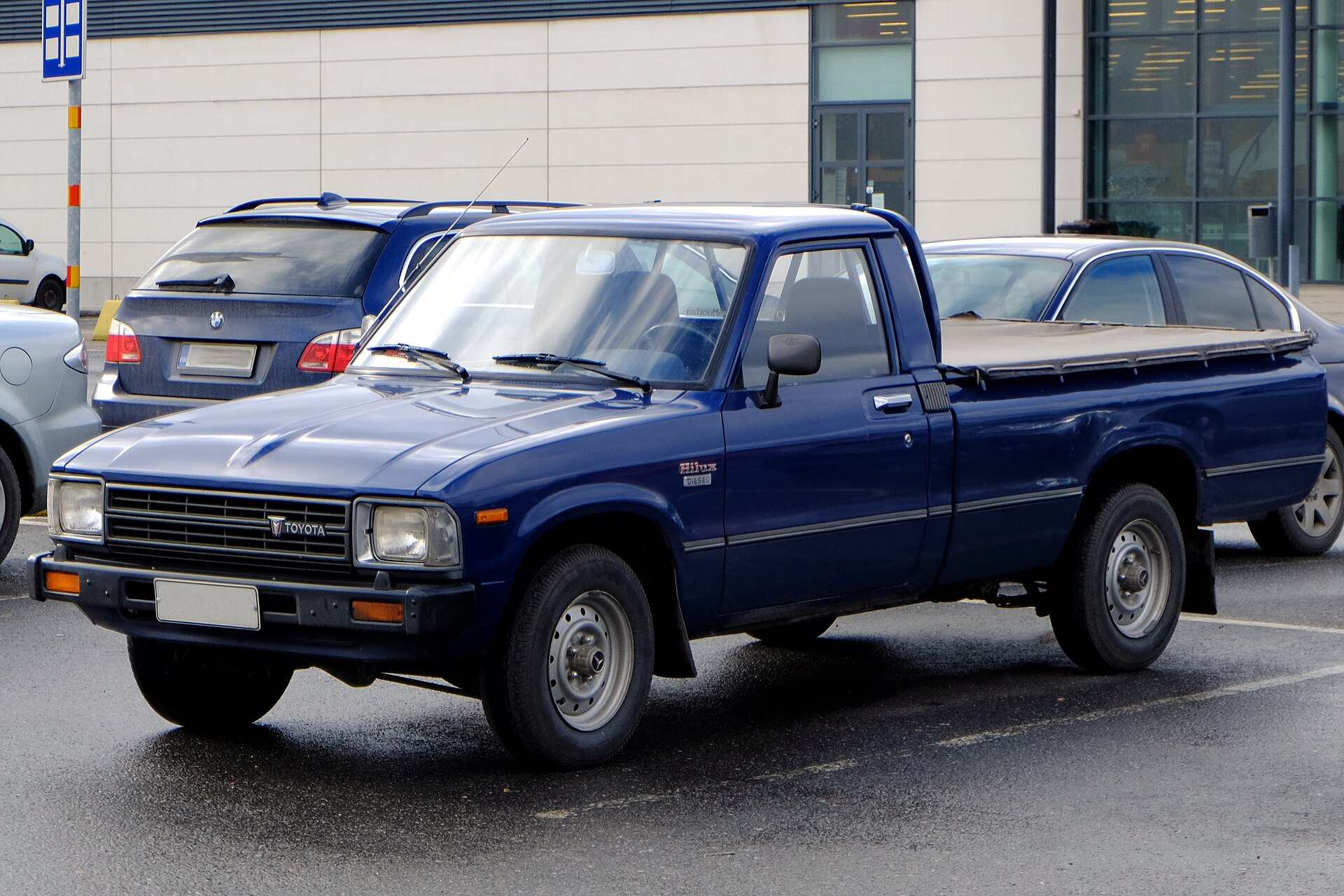 Hilux 4WD SR5 (N40) — photograph