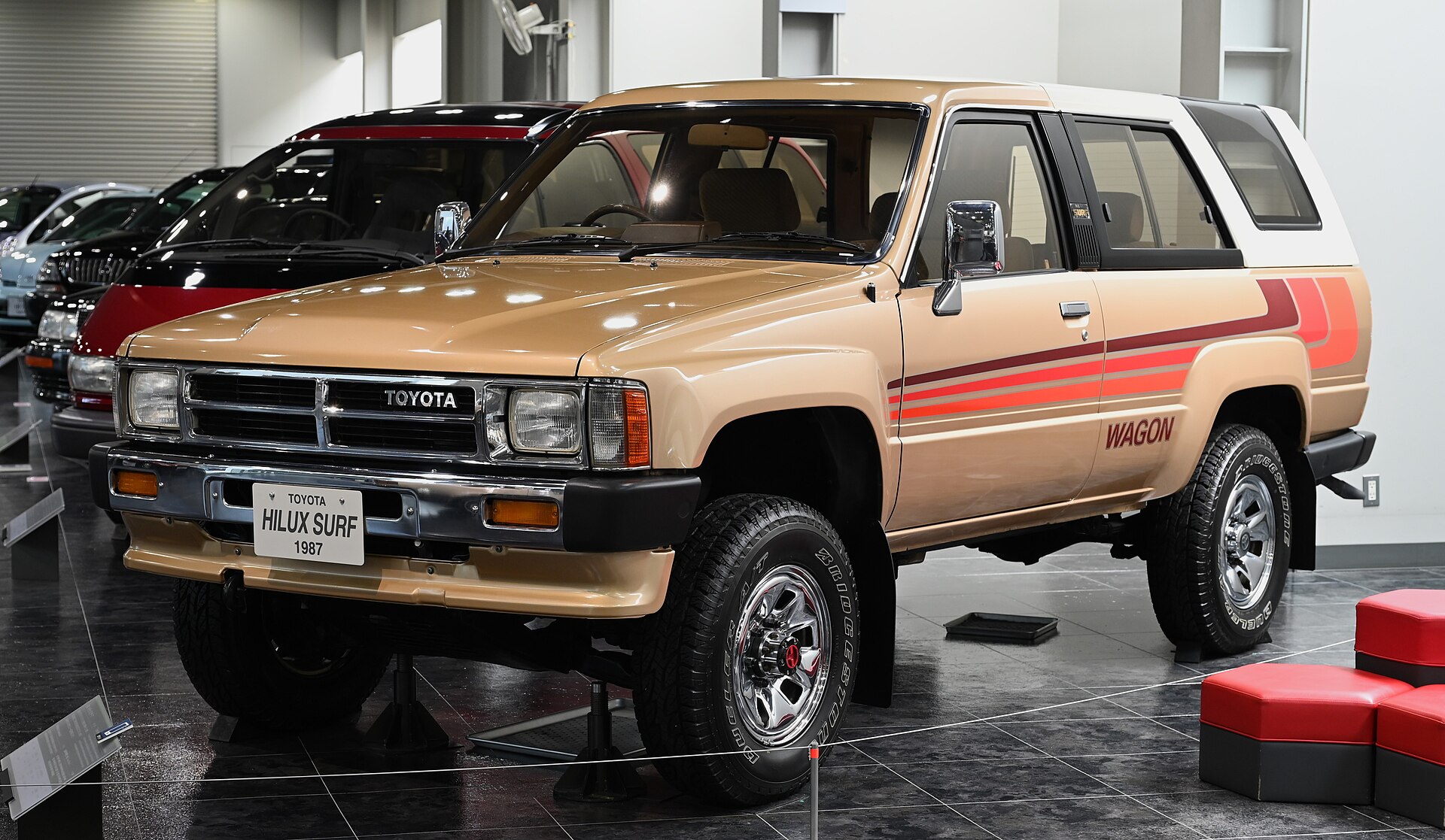 Hilux Surf SSR (Japan) — photograph