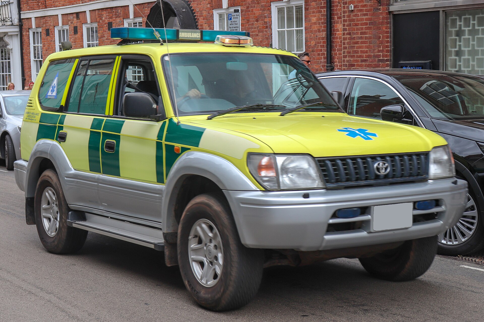 Land Cruiser Colorado (UK) — photograph
