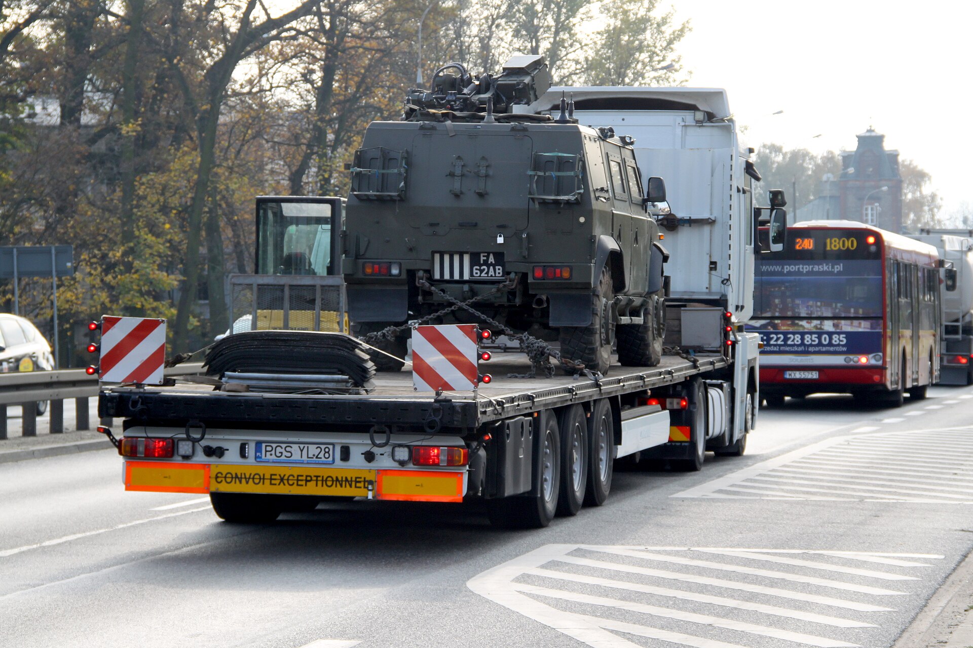 Panther CLV (United Kingdom, 2006–) — Pojazd wojskowy Iveco LMV Panther CLV British Army przewożony przez Marki w Polsce