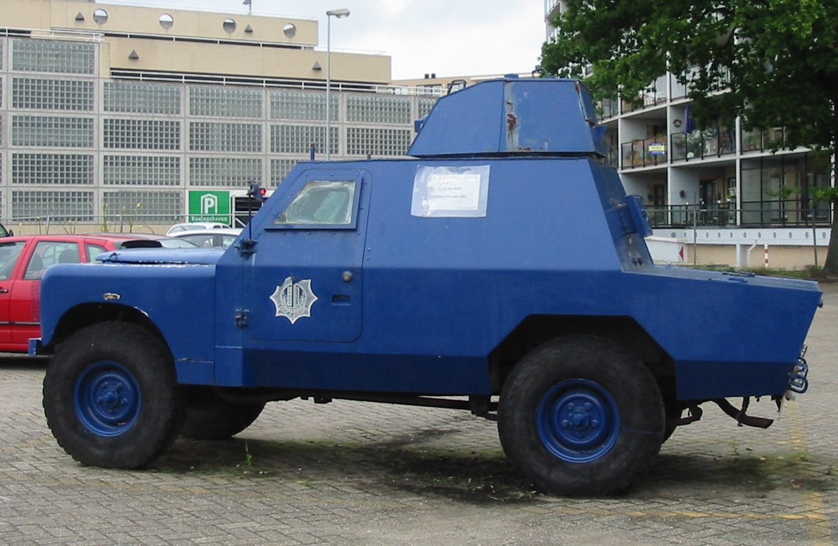 Shorland Mk 3 APC · Rijkspolitie — Former Dutch police Shorland preserved at the Politiemuseum, Apeldoorn, August 2006. The uploader records it as a Shorland but does not state the mark.