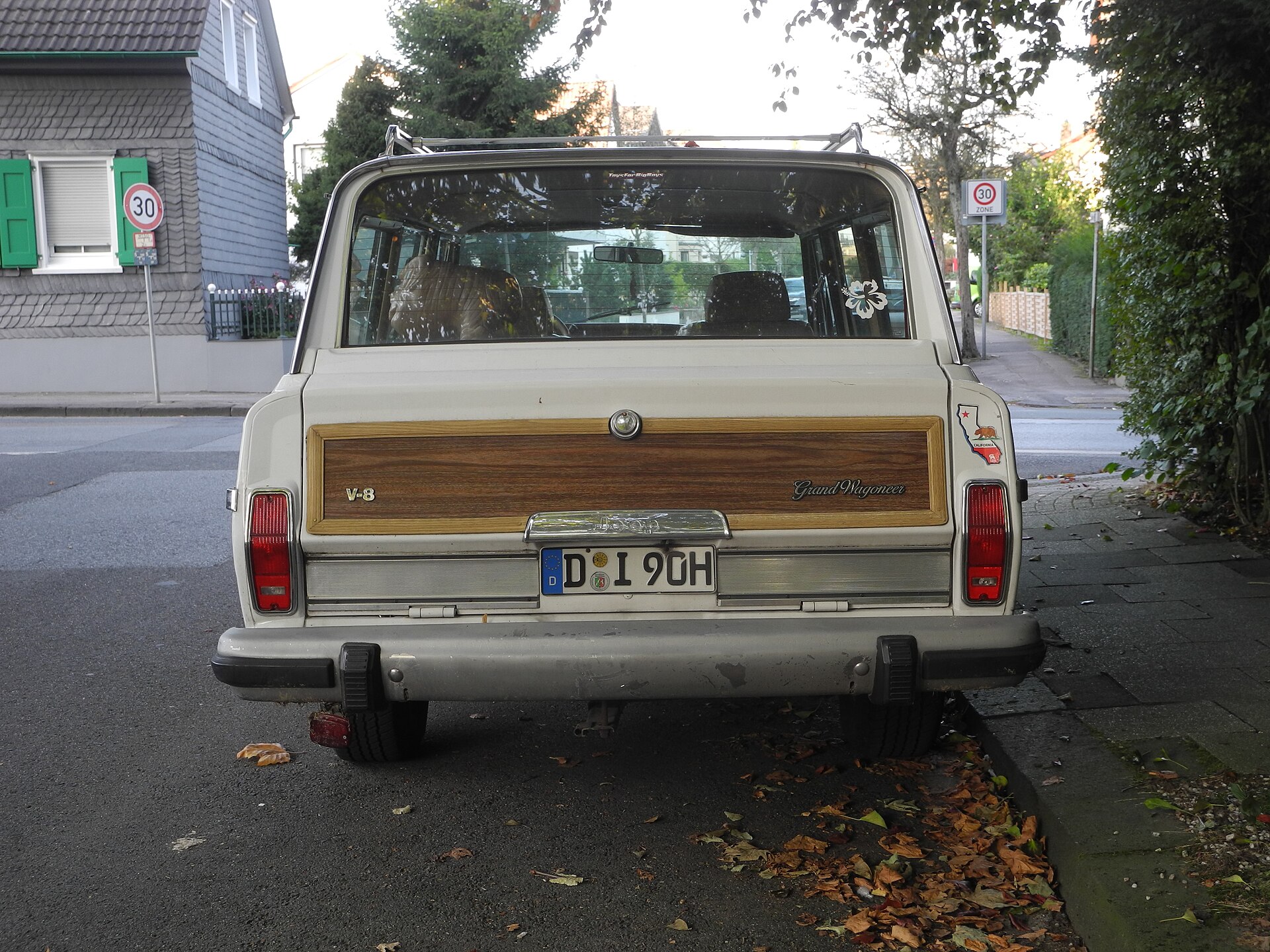 Wagoneer / Grand Wagoneer SJ — photograph