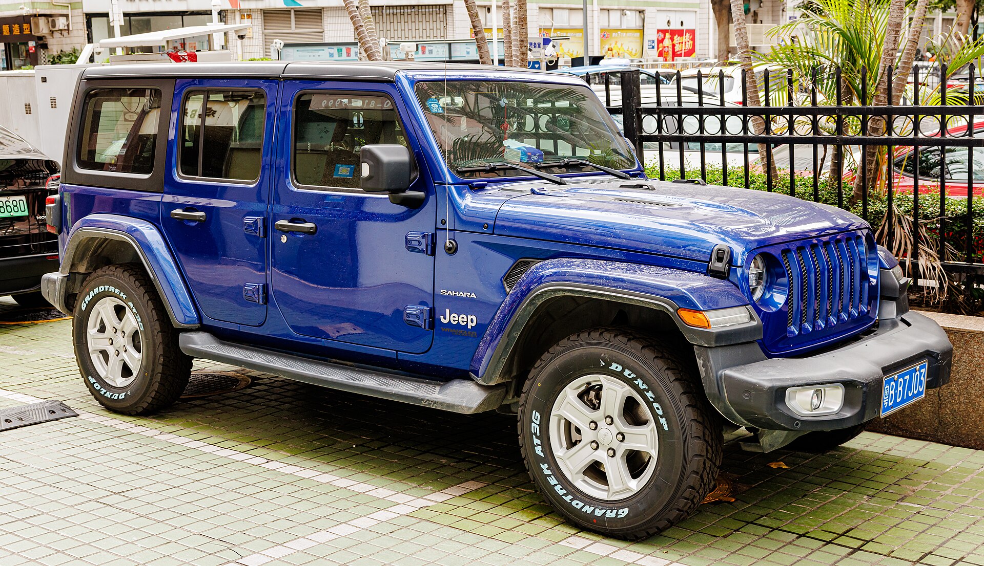 Wrangler JL Sahara — photograph