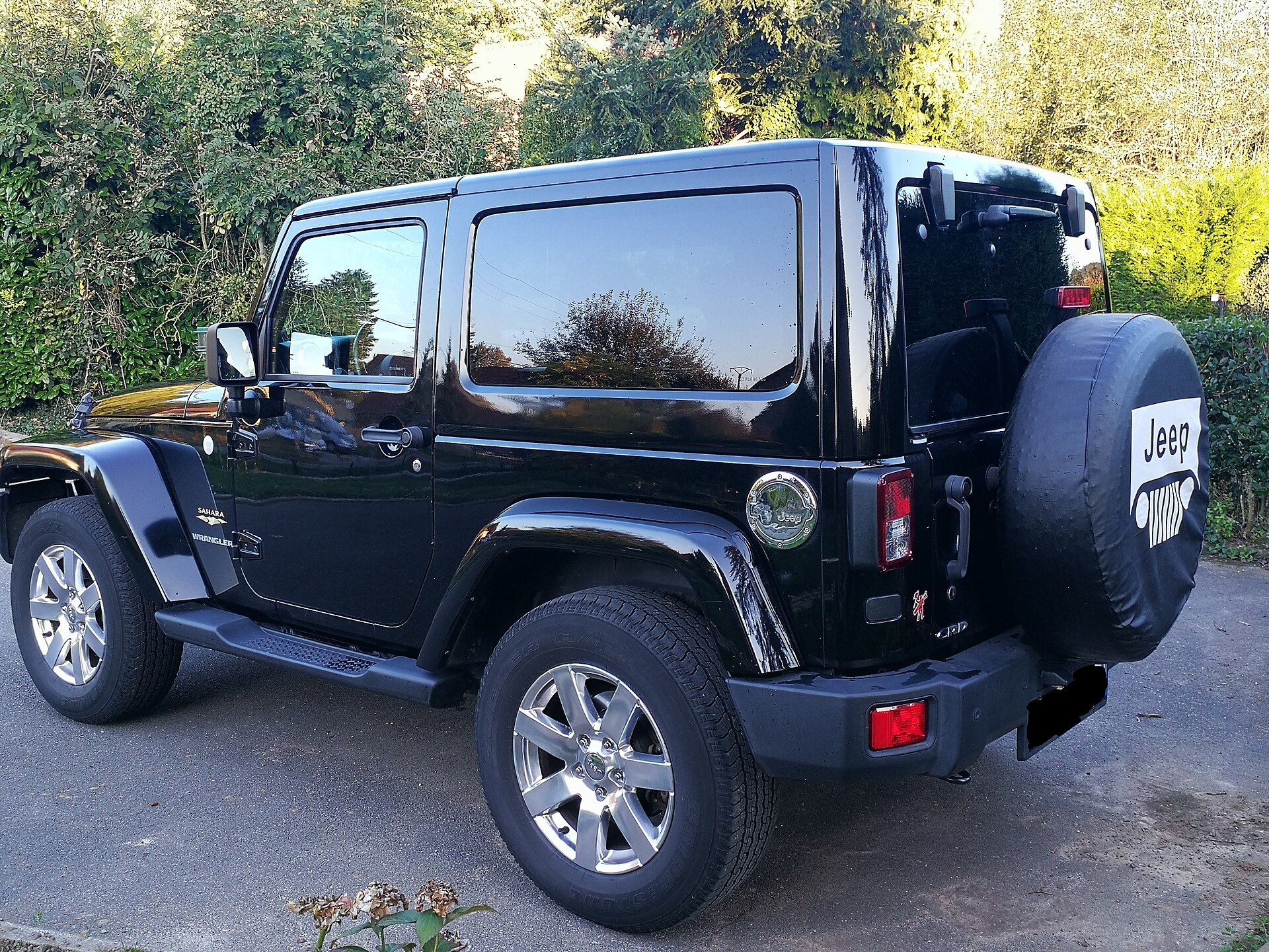 Wrangler YJ Sahara — photograph